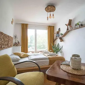 Cozy And Stylish Near Schoenbrunn Castle Apartment