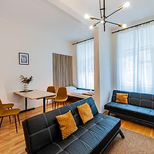 My Apartment-vienna Familyroom Apartament