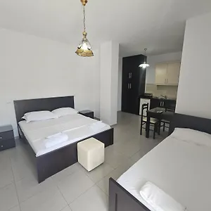  Apartment Vila Maison Albanien
